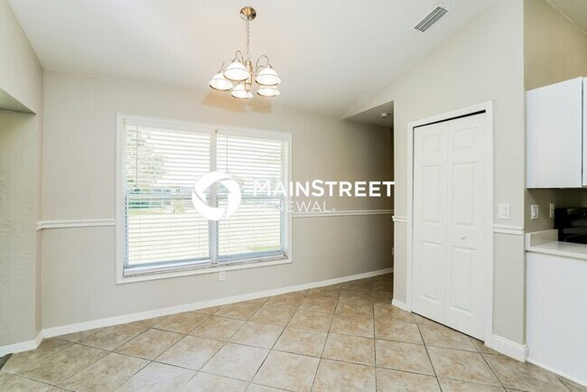 Building Photo - 3 Bedroom Pet-Friendly Home in Cape Coral, FL with Main Street Renewal