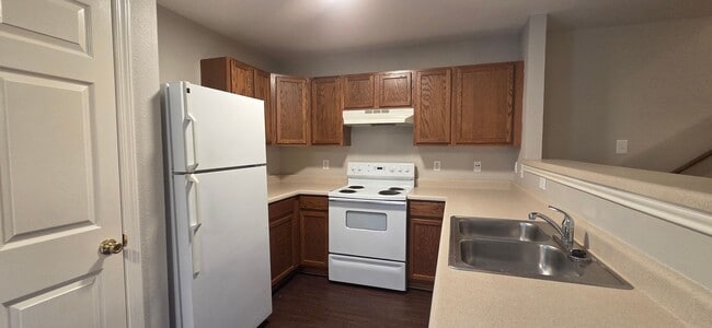 Foto del edificio - Converse, TX! 3 Bedroom 2.5 Bath Townhome
