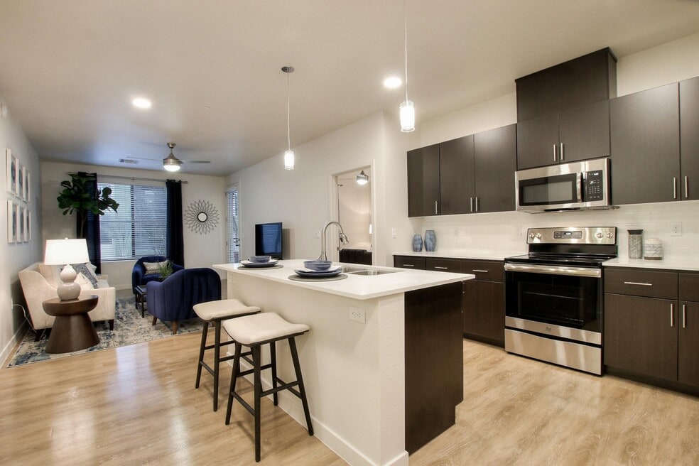 Picture of Phoenix, AZ Luxury Apartments for Rent - Updated Daily
