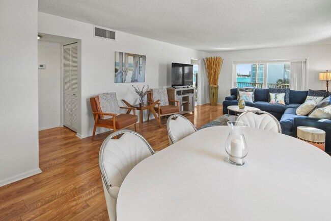 Foto del edificio - 2936 Lake Shore Dr