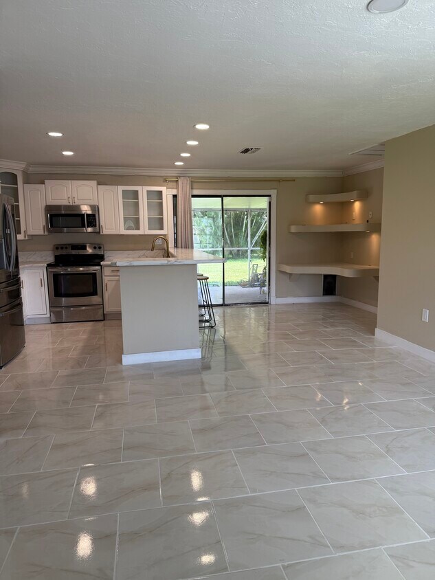 Foto principal - 13326 1st St