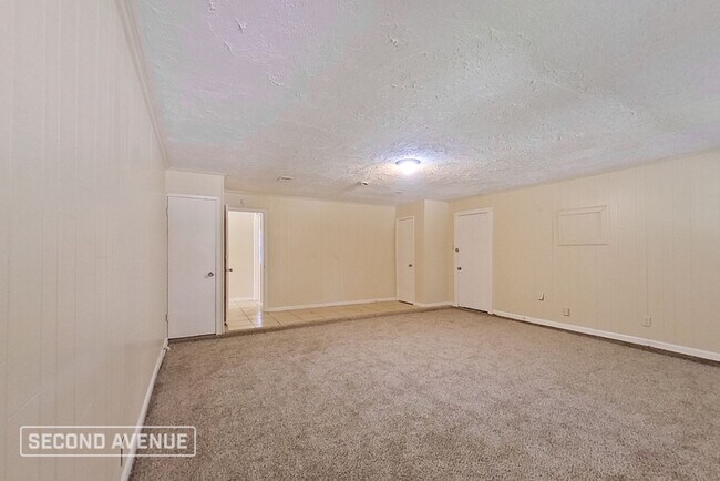 Building Photo - LIMITED TIME: $500 off second month’s rent...