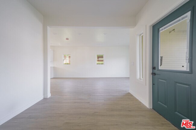 Foto del edificio - 2896 W 14th St