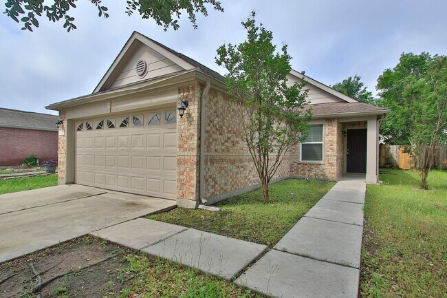 Building Photo - 3BR Home in Legends Run with Community Poo...