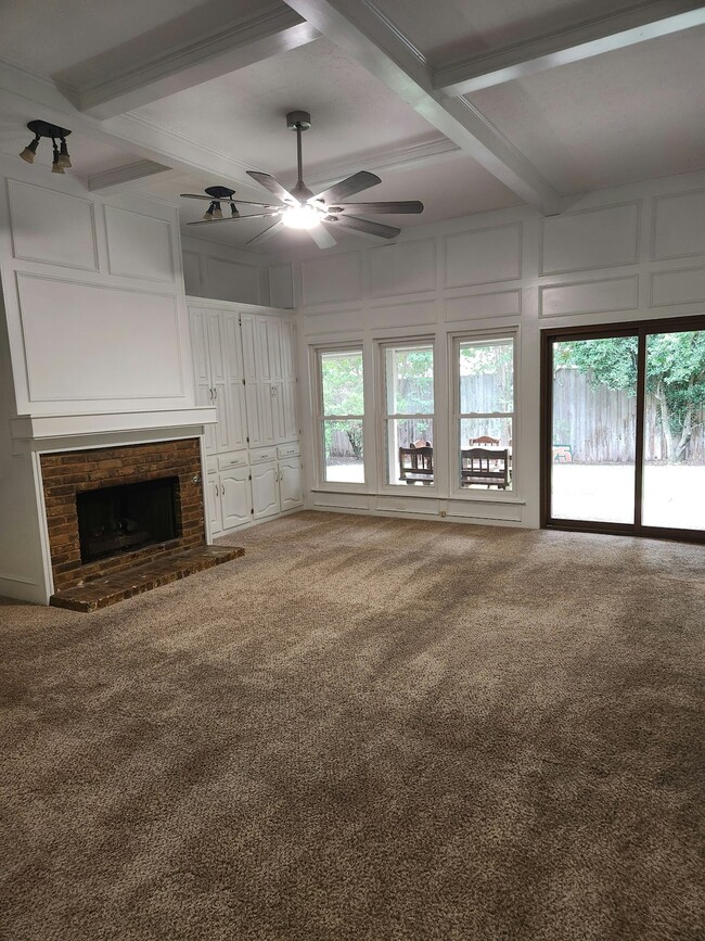 Building Photo - 2320 Kidwell Cir