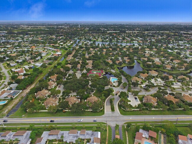 Foto del edificio - 8140 Bridgewater Ct