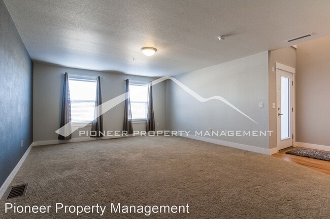 Building Photo - 3 br, 2.5 bath House - 5411 W. 97th Pl #C