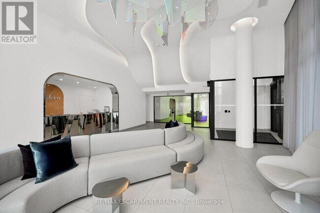 Photo du bâtiment - 3200 Dakota Cmn