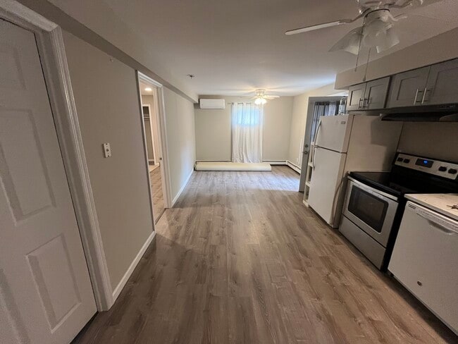 Building Photo - 40 Old Northport Rd