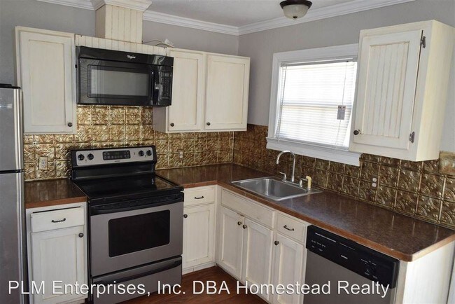 Building Photo - 2 br, 1 bath House - 2555 W Lucas