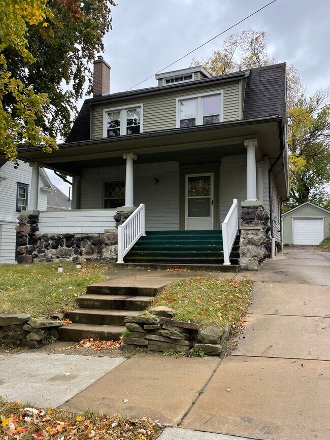 Foto del edificio - Well-Maintained 4-Bedroom Home with Historical Charm Near Downtown Jackson