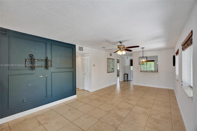 Foto del edificio - 6235 SW 47th Manor