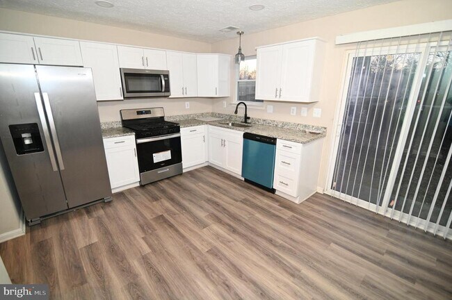 Foto del edificio - 2496 Homestead Ct