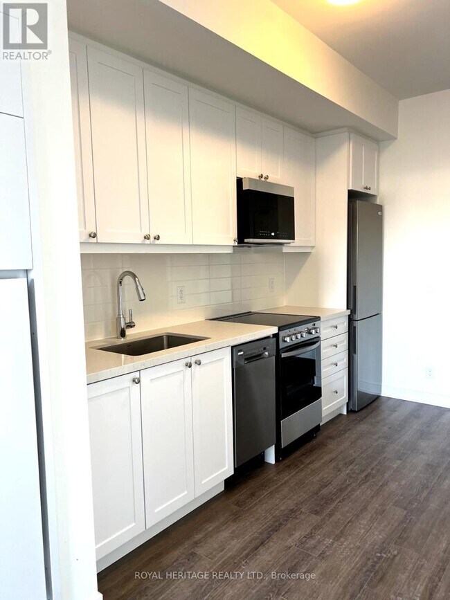 Photo du bâtiment - 51 Clarington Blvd