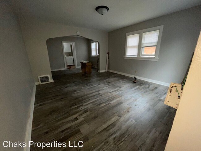 Building Photo - 2 br, 1 bath House - 1308 W 14th St
