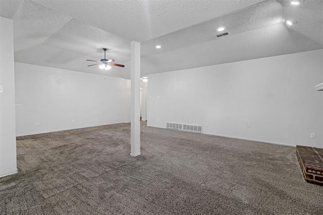 Foto del edificio - 616 Lake Crest Pkwy