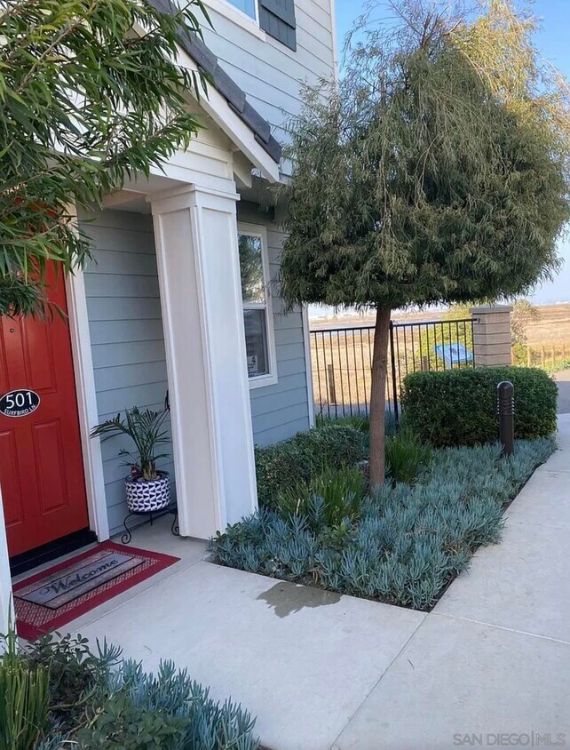 Primary Photo - 501 Surfbird Ln