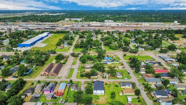 Foto del edificio - 6710 Letcher St