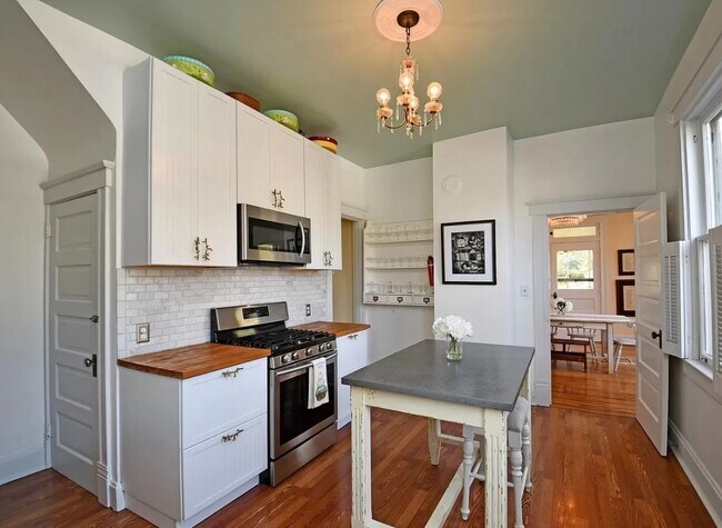 Foto del edificio - 7890 Clement St
