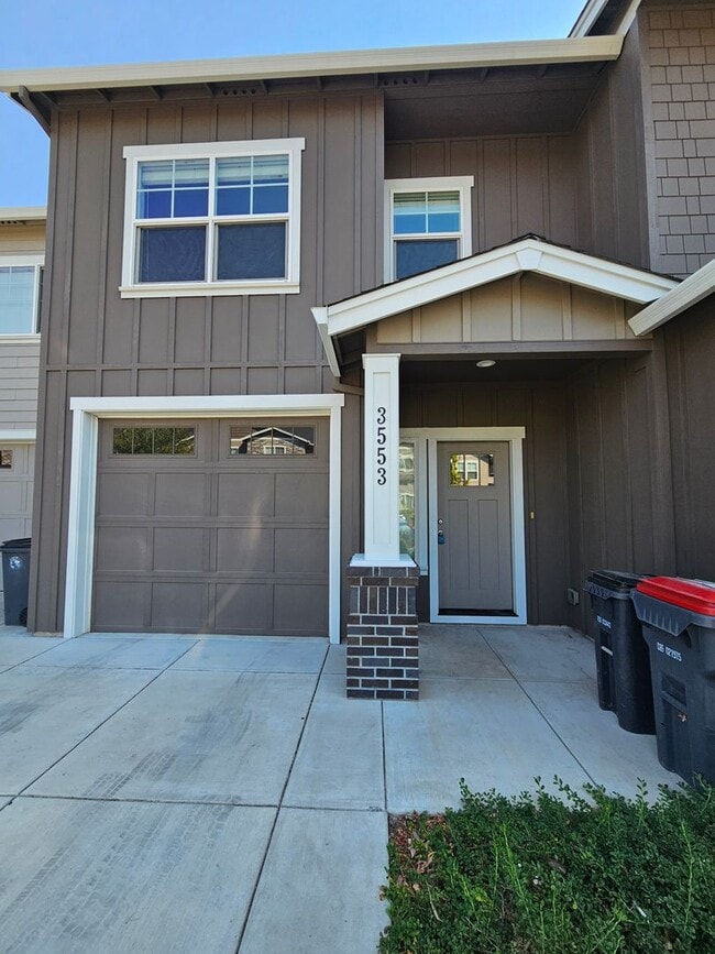 Building Photo - 3553 Juanipero Way