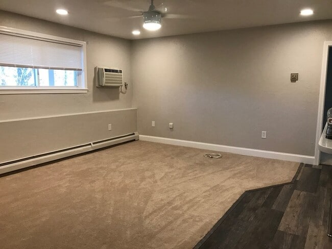 Building Photo - 1801 Ocean St