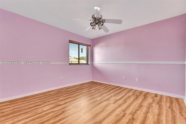 Foto del edificio - 6320 Plymouth Ln