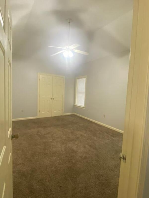 Building Photo - 692 Walnut Valley Ln