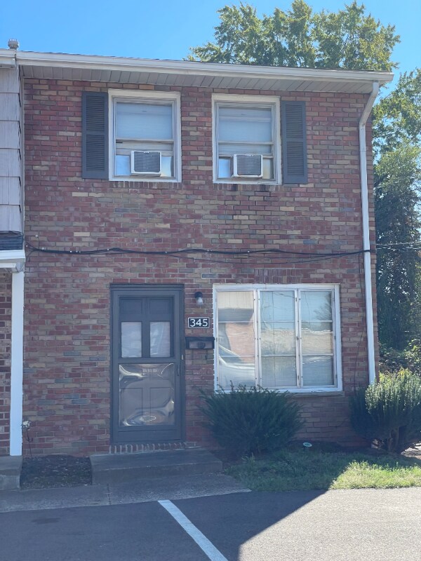 Foto del edificio - 327 Pershing Ave NE