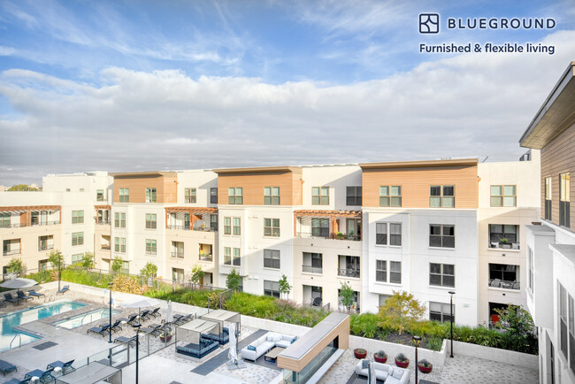 Building Photo - 1008 Carolan Ave