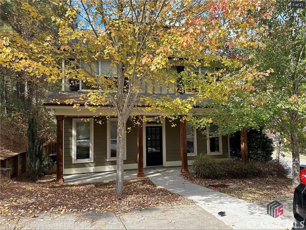 Primary Photo - 305 Wilde Oak Pl