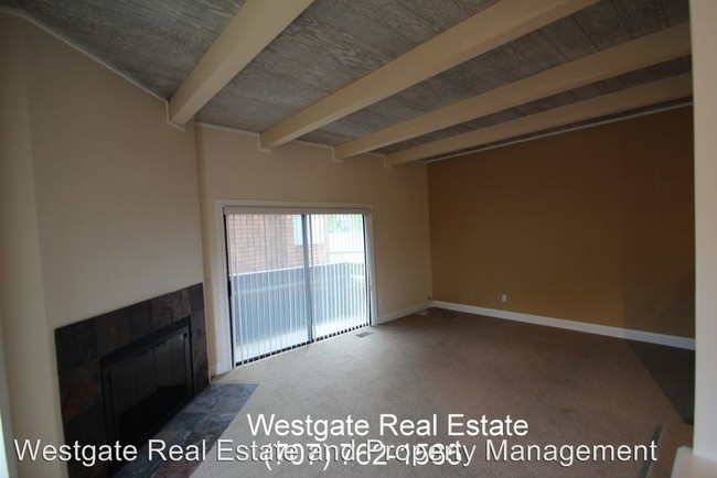 Building Photo - 3 br, 3.5 bath House - 1 Liberty Lane