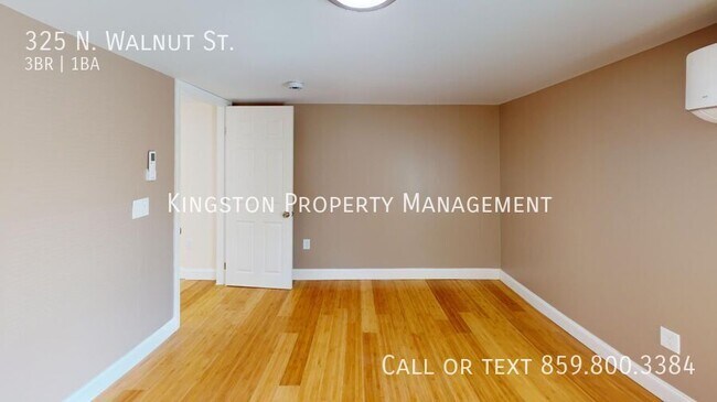 Foto del edificio - 3 bedroom 1 bathroom for rent! 1/2 off sec...