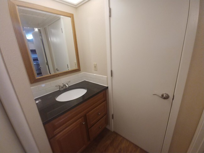 Building Photo - 1012 S Longmont Ave