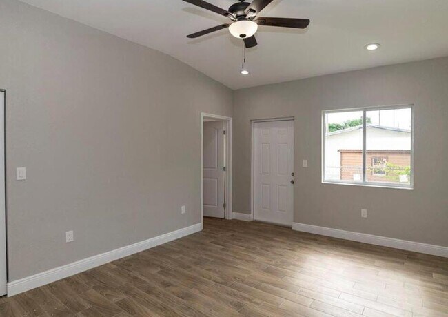 Foto del edificio - 1140 NW 1st Ave