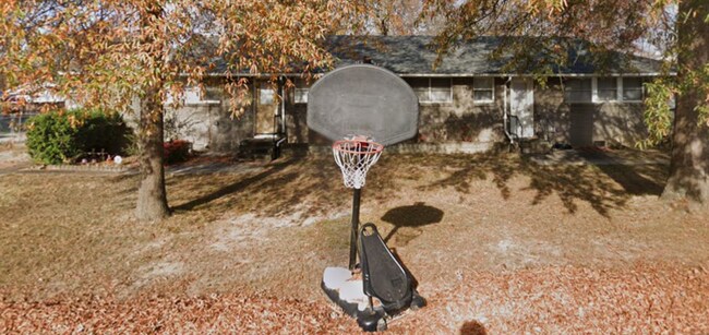 Foto del edificio - 135 Marshall Cir