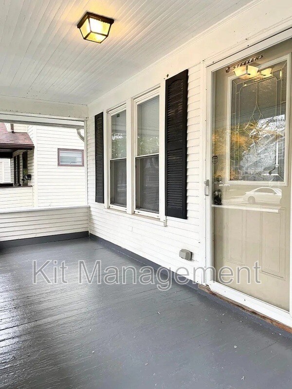 Building Photo - 581 Colima Dr
