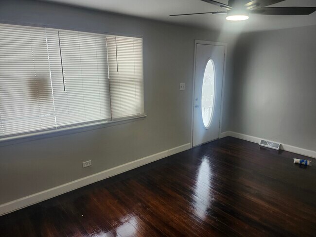 Foto del edificio - 11832 S Loomis St