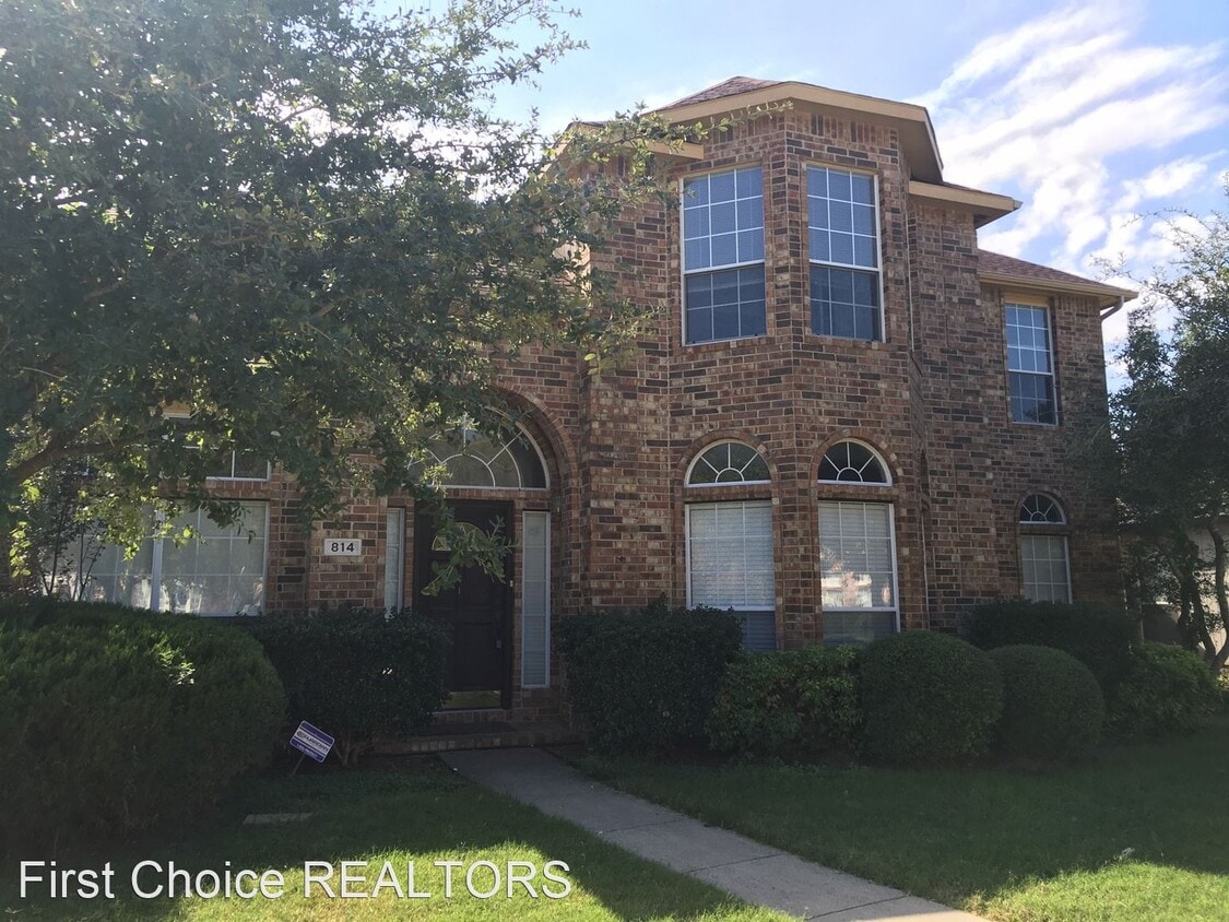 Primary Photo - 5 br, 3 bath House - 814 Ashwood Drive