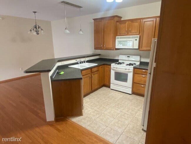 Building Photo - 2 br, 2 bath Condo - 3305 55th Court