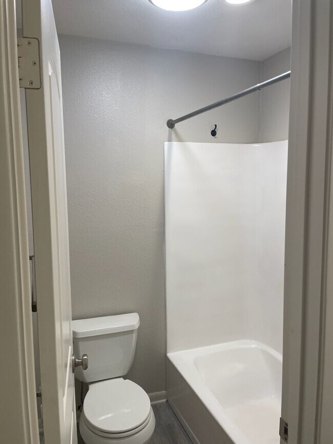 Foto del edificio - Updated Home Near Rice Elementary!