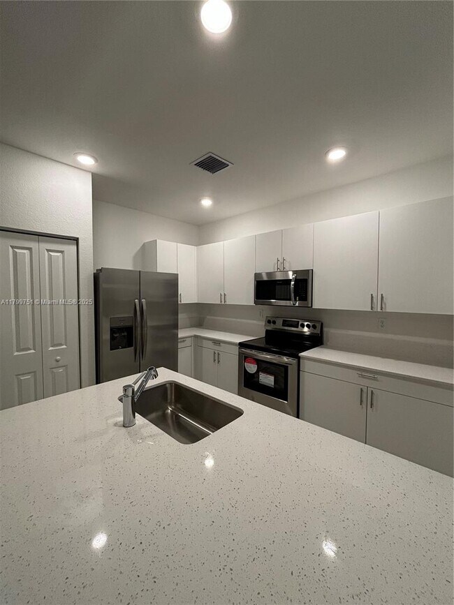 Building Photo - 16238 SW 290th Terrace