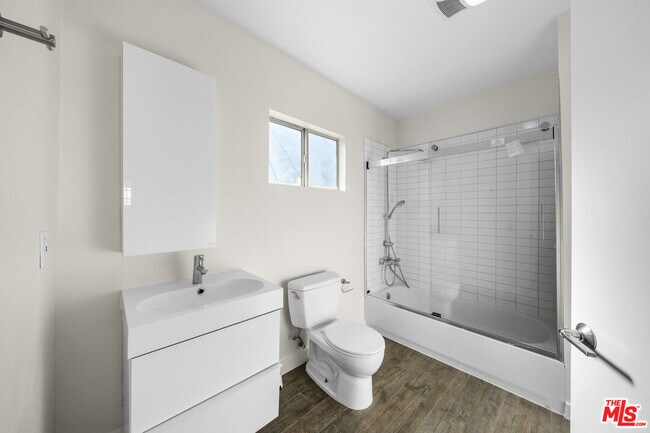 Foto del edificio - 953 N Hoover St