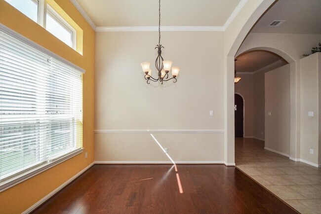 Foto del edificio - 6411 Edinburgh Ct