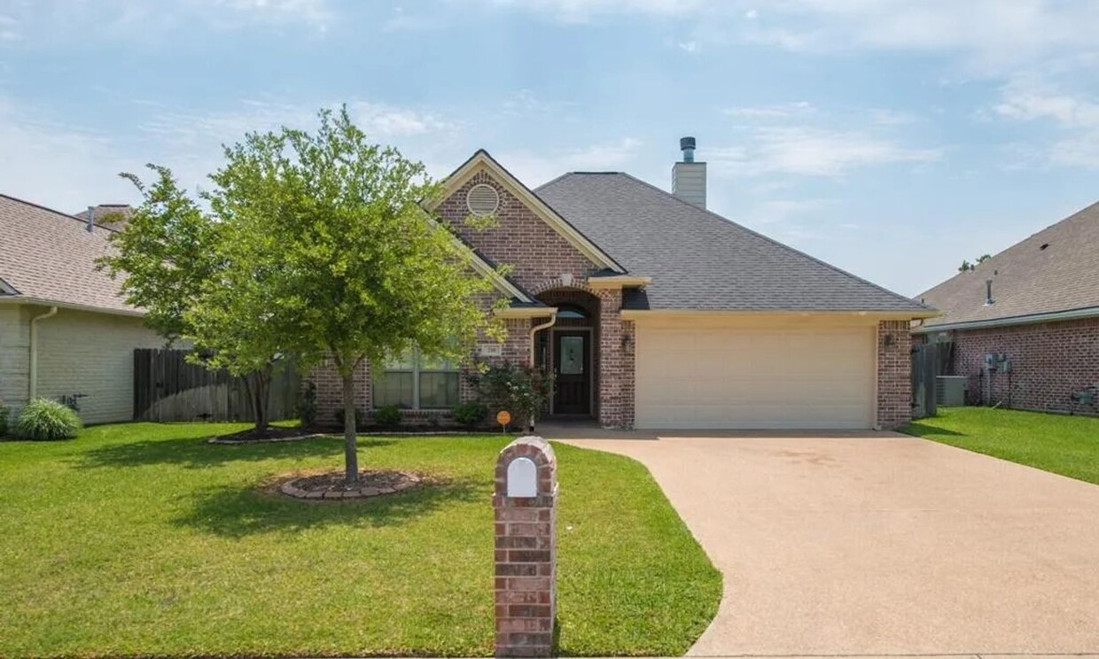 Primary Photo - College Station - 3 bedrooms - 2 bath - 2 ...