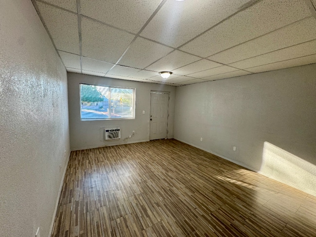 Building Photo - 43 N Harris Dr