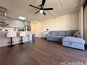 Building Photo - 411 Hobron Ln