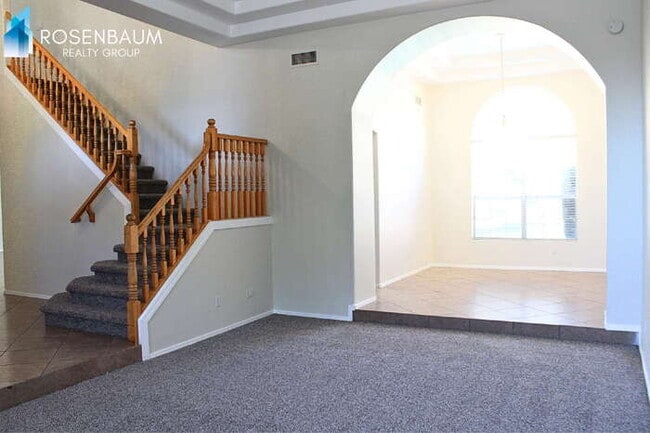 Building Photo - 4632 E Harwell St