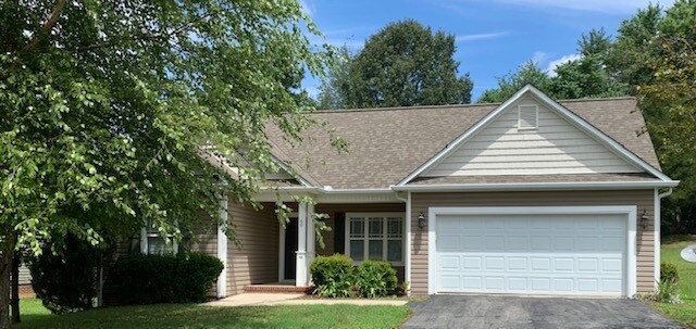 Primary Photo - 60 Mackay Ln