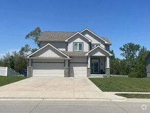 Building Photo - 4910 Birchwood Dr