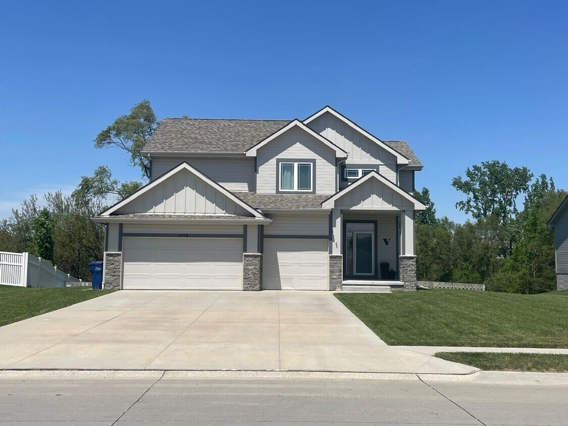Foto principal - Home For Rent Papillion